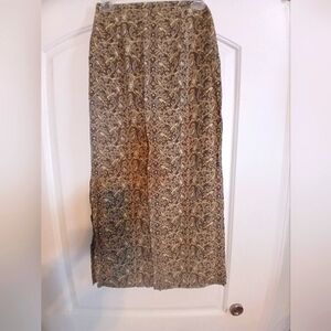 Kathy Ireland Gray Floral Skirt